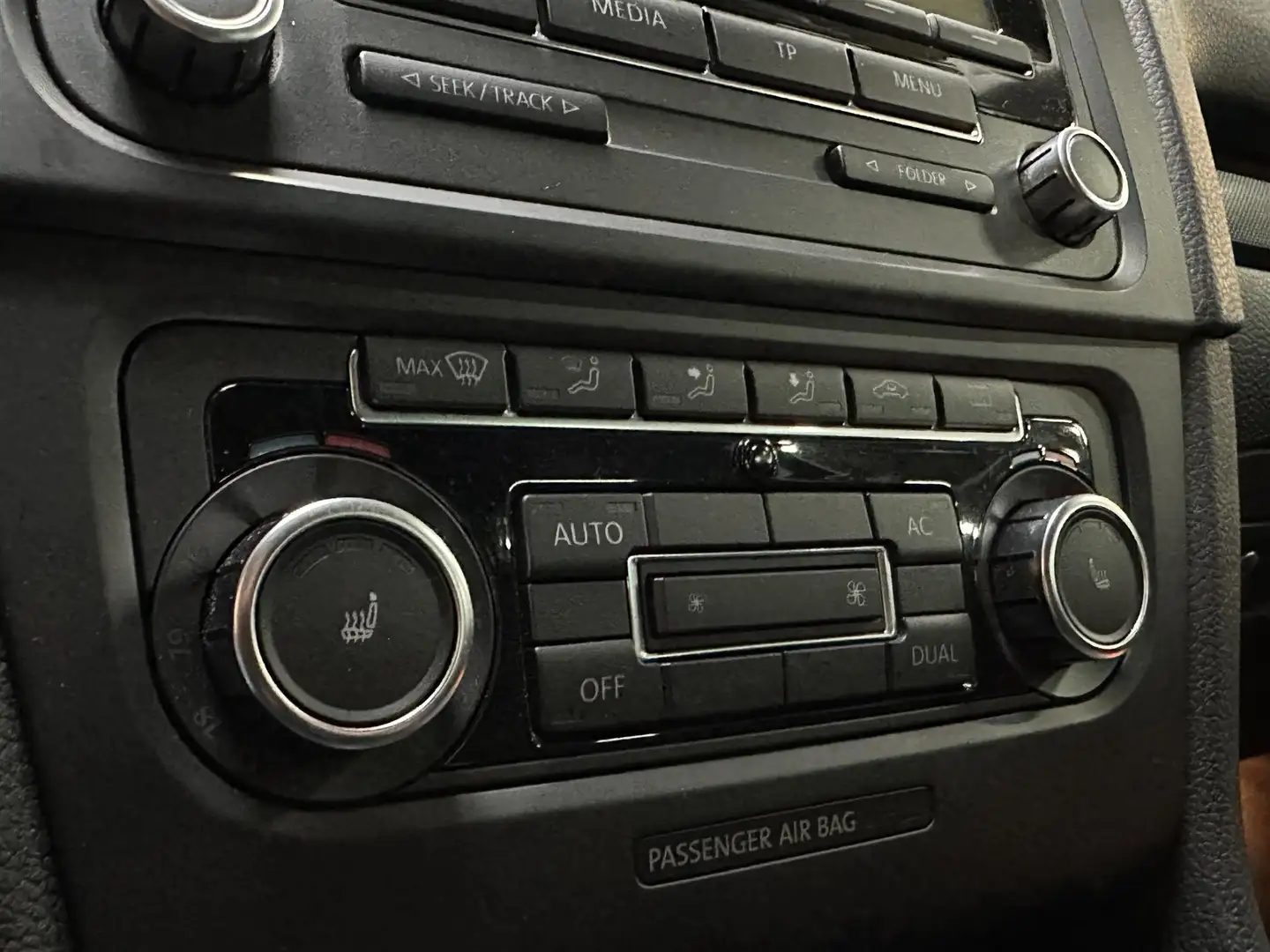 Volkswagen Golf 1.4 TSI 122PK 5-Deurs Clima Airco Cruise Control Y Zwart - 2
