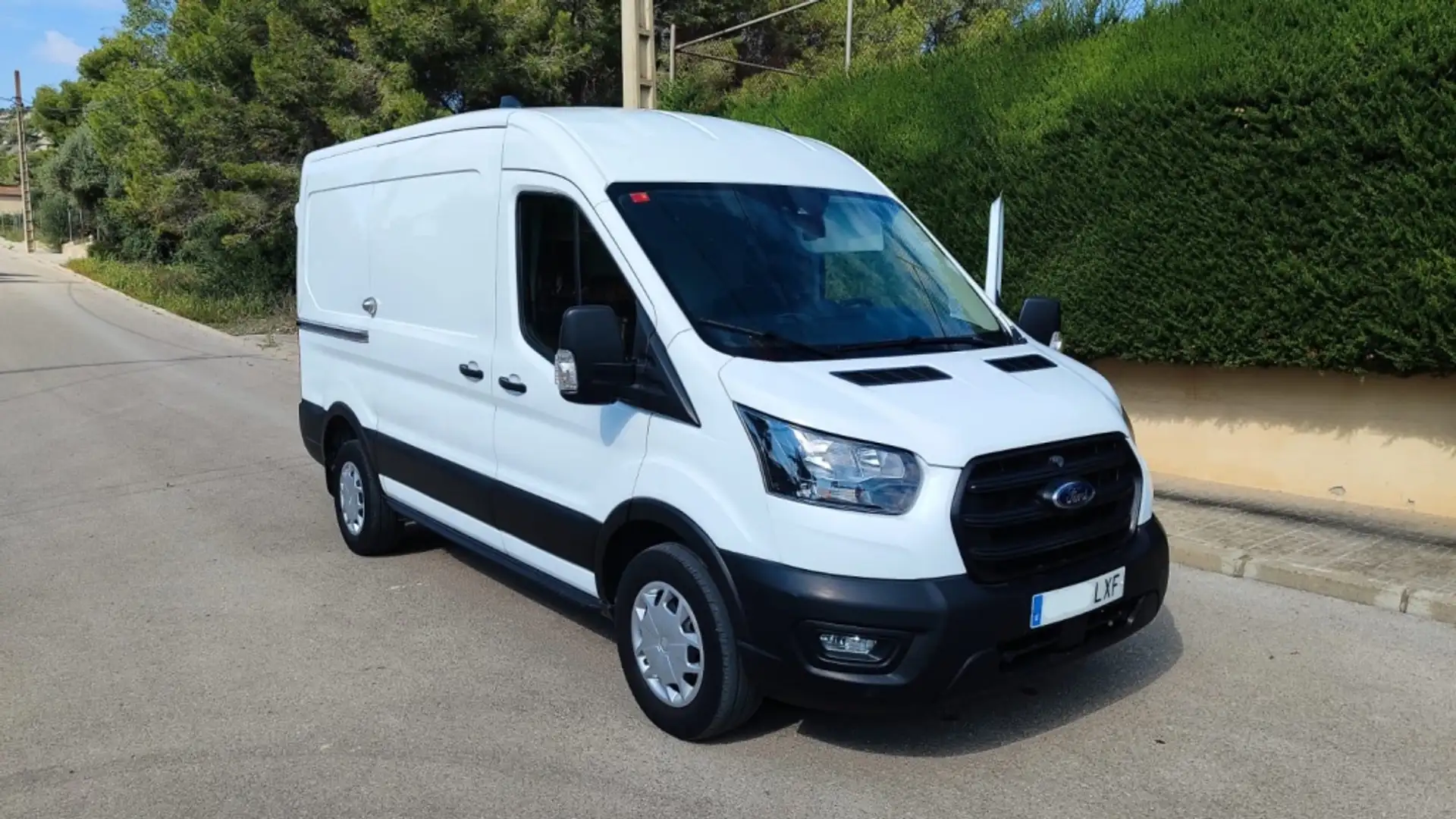 Ford Transit FT 350 L2 Van Ambiente 130 Wit - 1