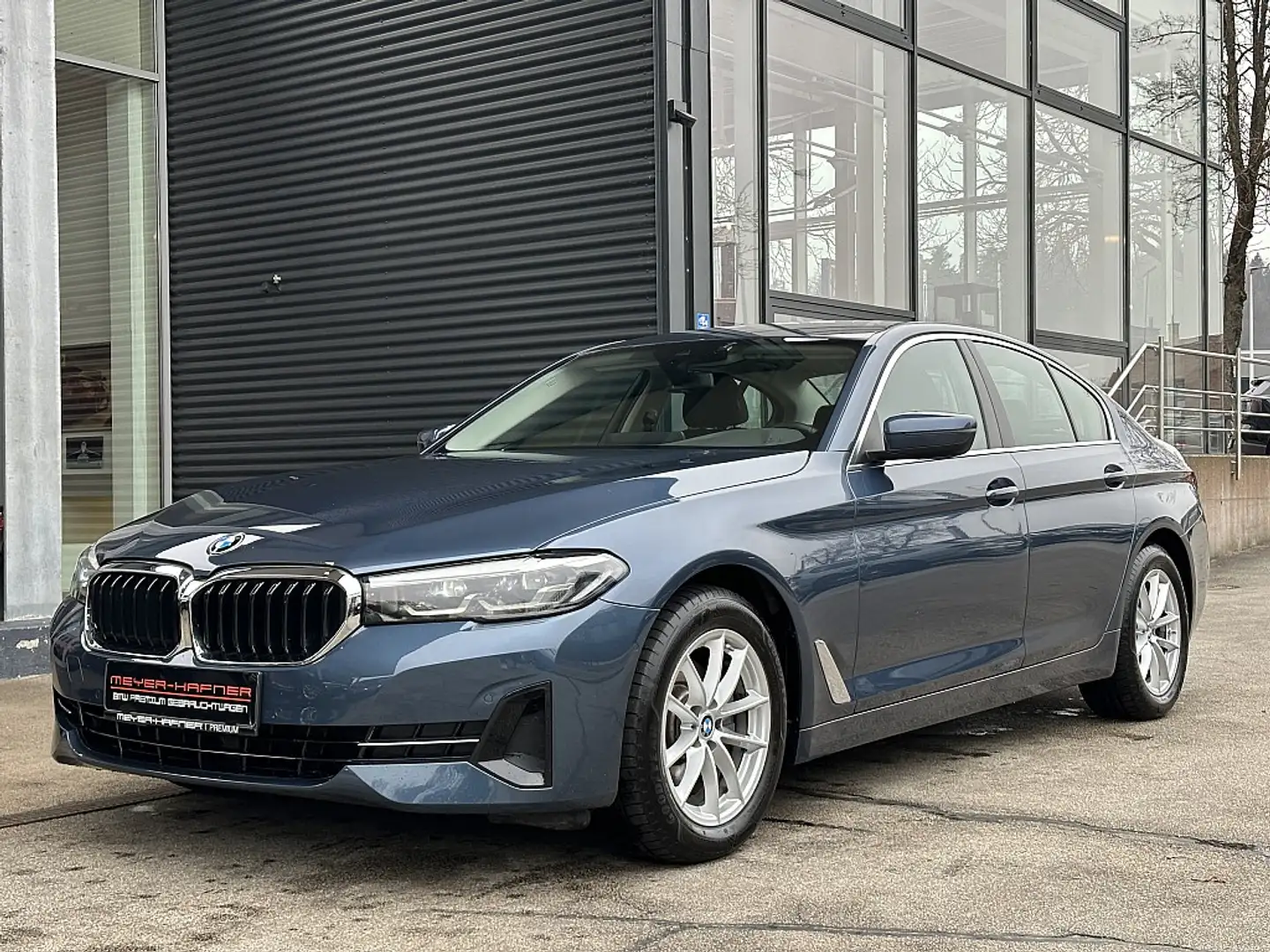 BMW 520 d xDrive Aut. Blau - 2