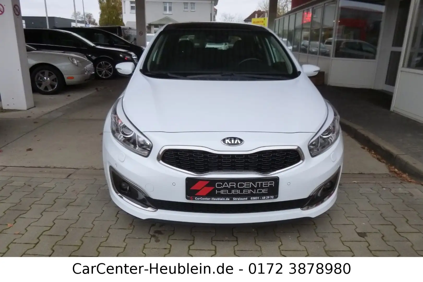 Kia Ceed / cee'd Bílá - 2