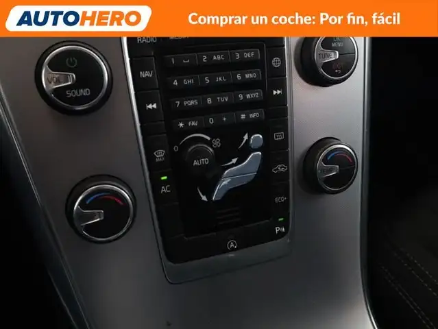 Volvo XC60 view 26