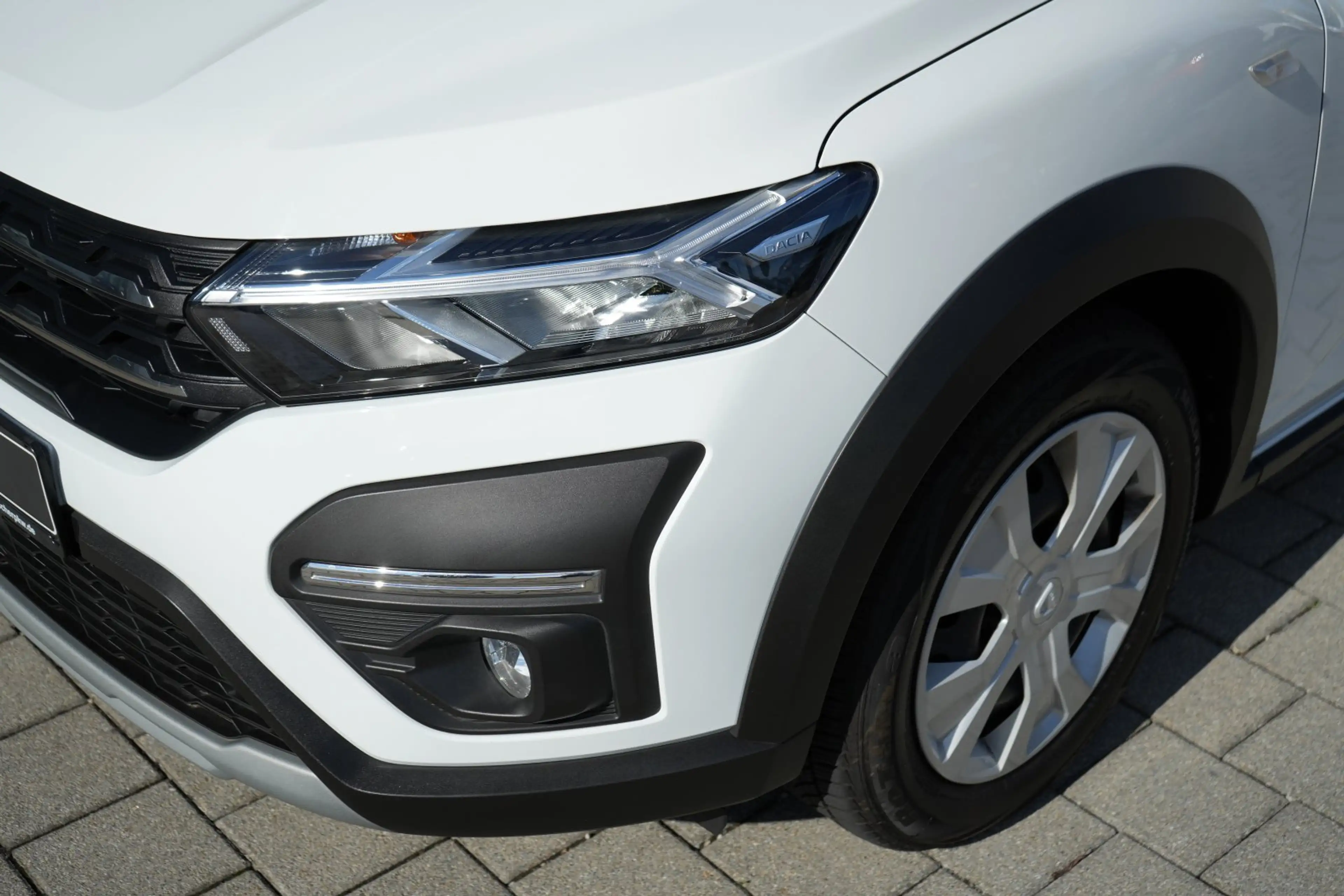 Dacia Jogger 1.0 TCe 100 ECO-G Expression Klima 1Hd. Allwetterr — photo 9