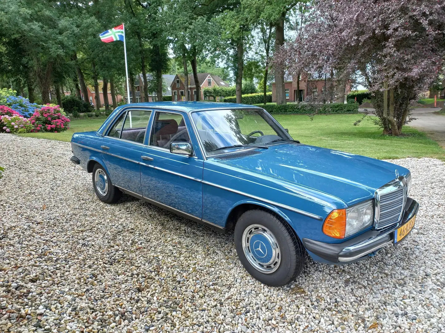 Mercedes-Benz E 230 Blauw - 2