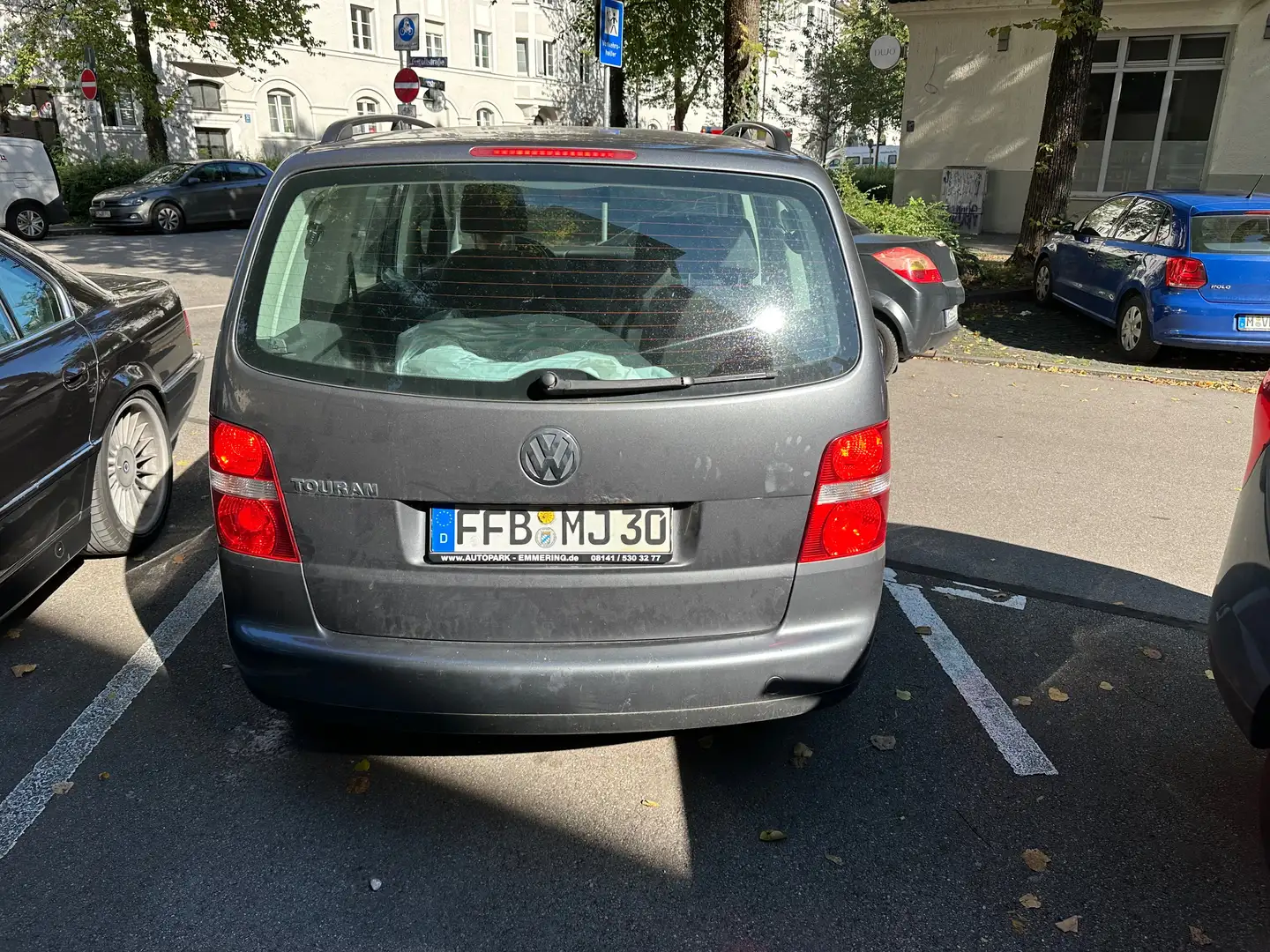 Volkswagen Touran Touran 1.6 Trendline Grau - 2