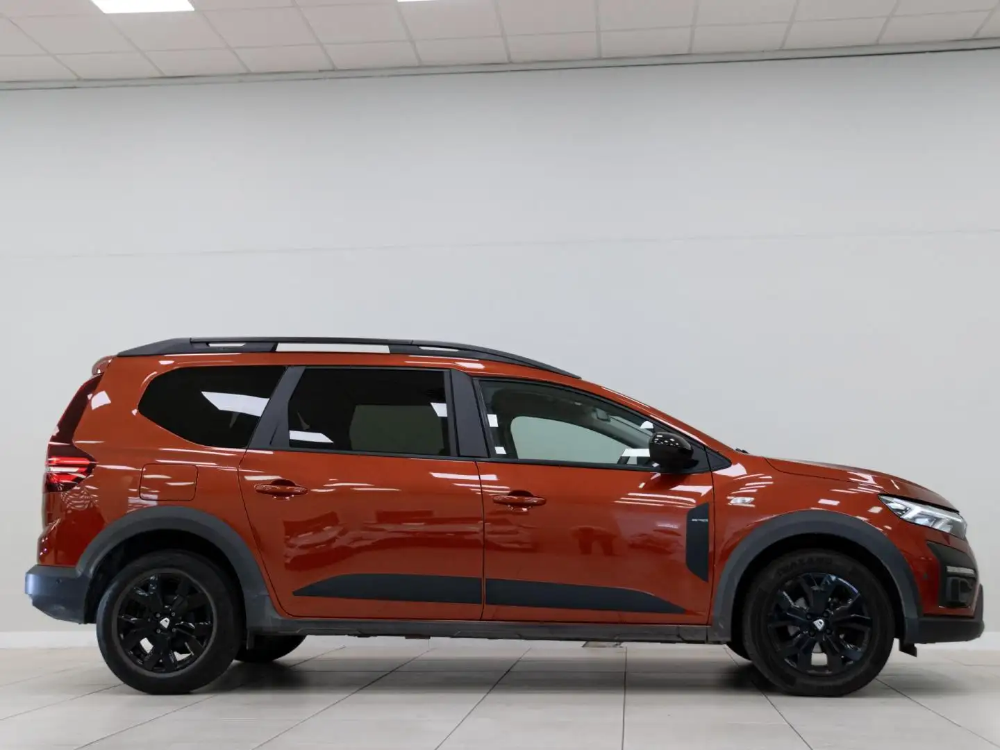 Dacia Jogger 1.0 ECO-G S.L Extreme Go 74kW 5pl. Naranja - 2