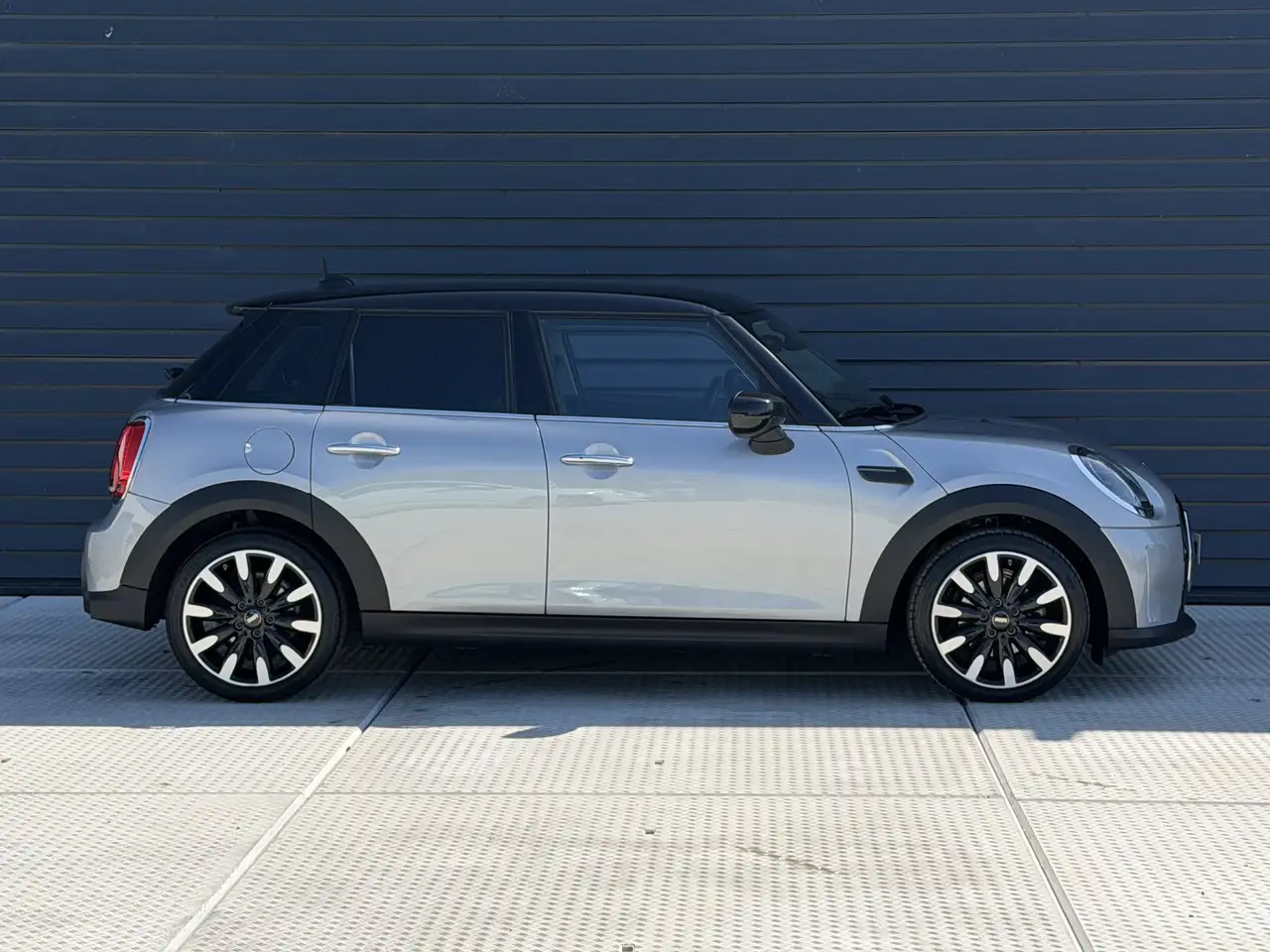 MINI Cooper Mini 1.5 136 PK Camden Plus Edition Automaat / Cam 5