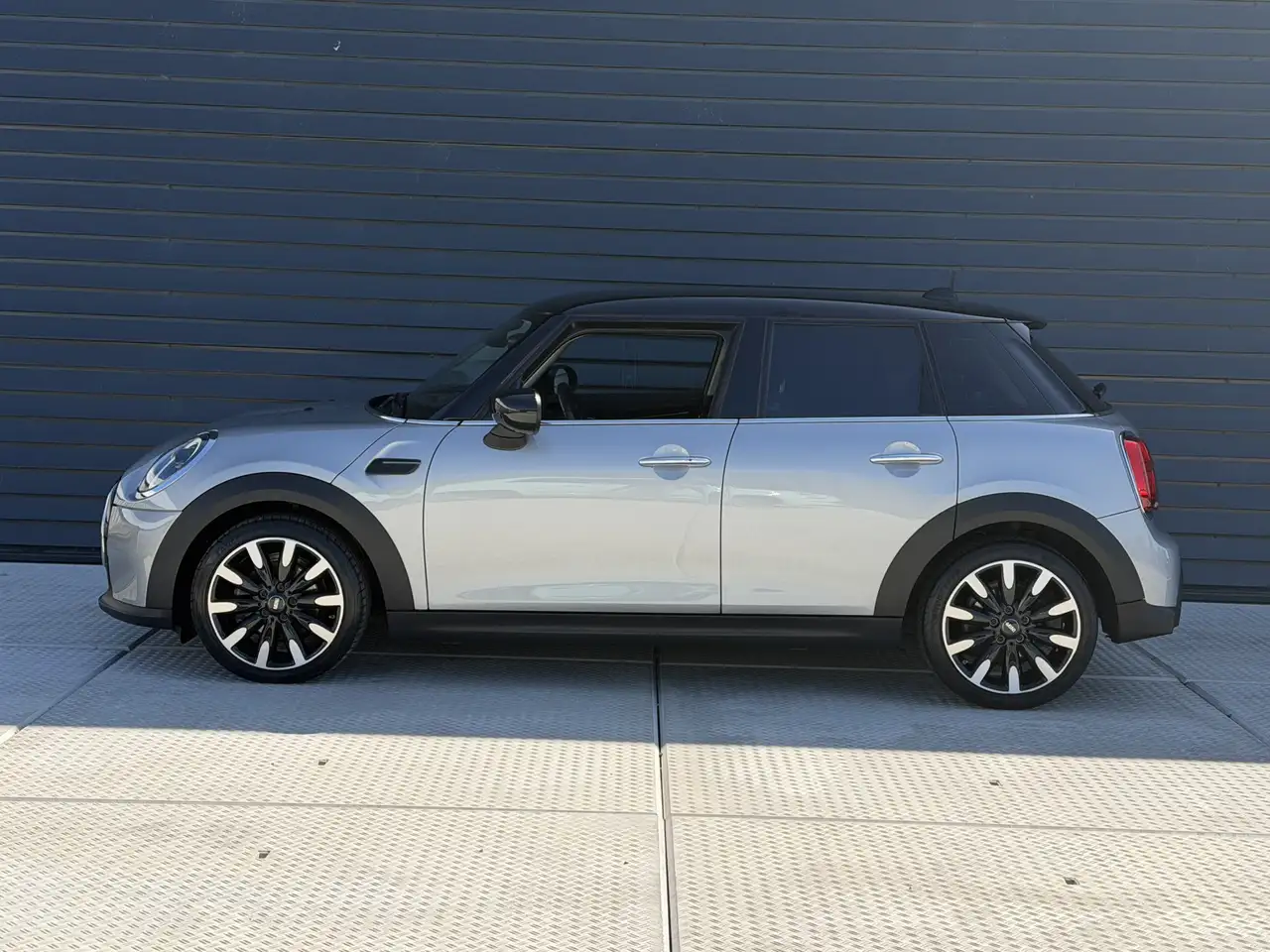 MINI Cooper Mini 1.5 136 PK Camden Plus Edition Automaat / Cam 20