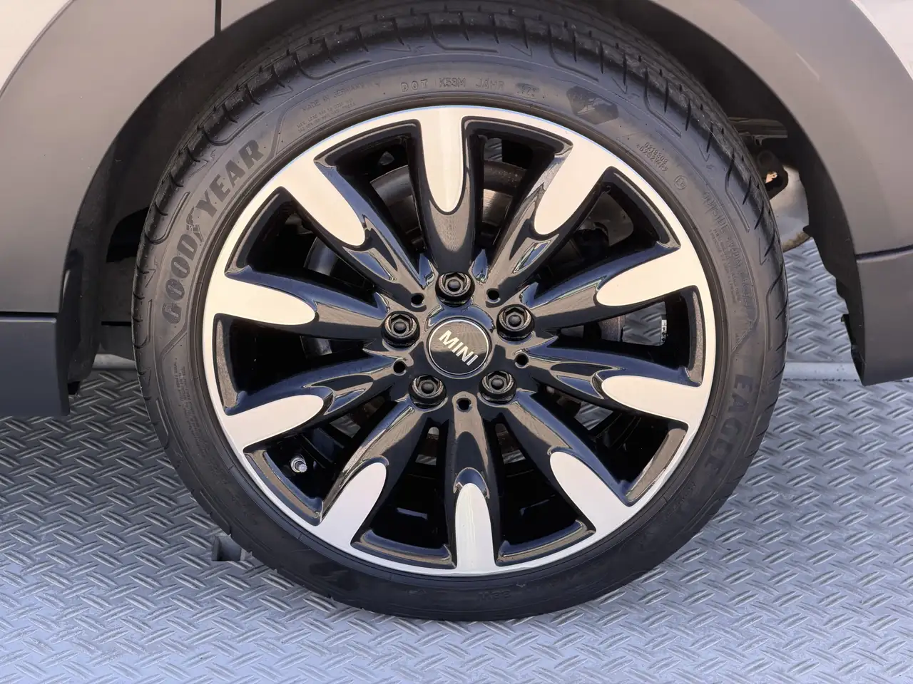 MINI Cooper Mini 1.5 136 PK Camden Plus Edition Automaat / Cam 19