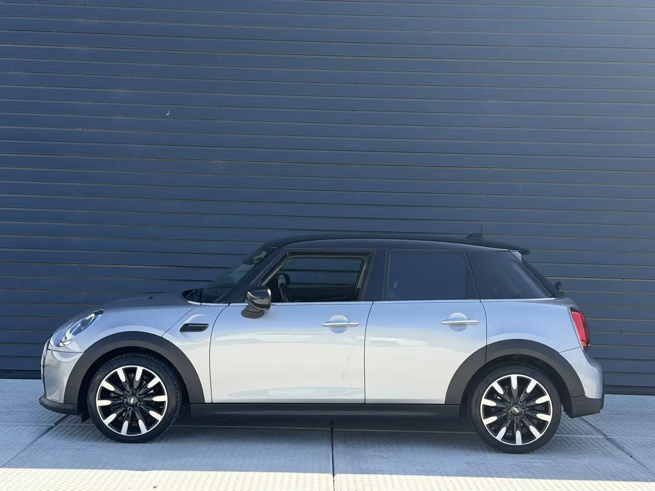 MINI Cooper Mini 1.5 136 PK Camden Plus Edition Automaat / Cam 22
