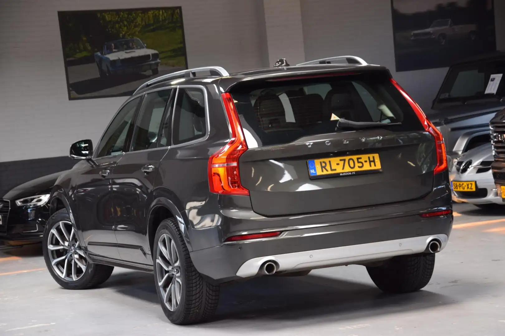 Volvo XC90 2.0 D4 90th Anniversary Edition Navi|Leder|Org.NL| Grijs - 2