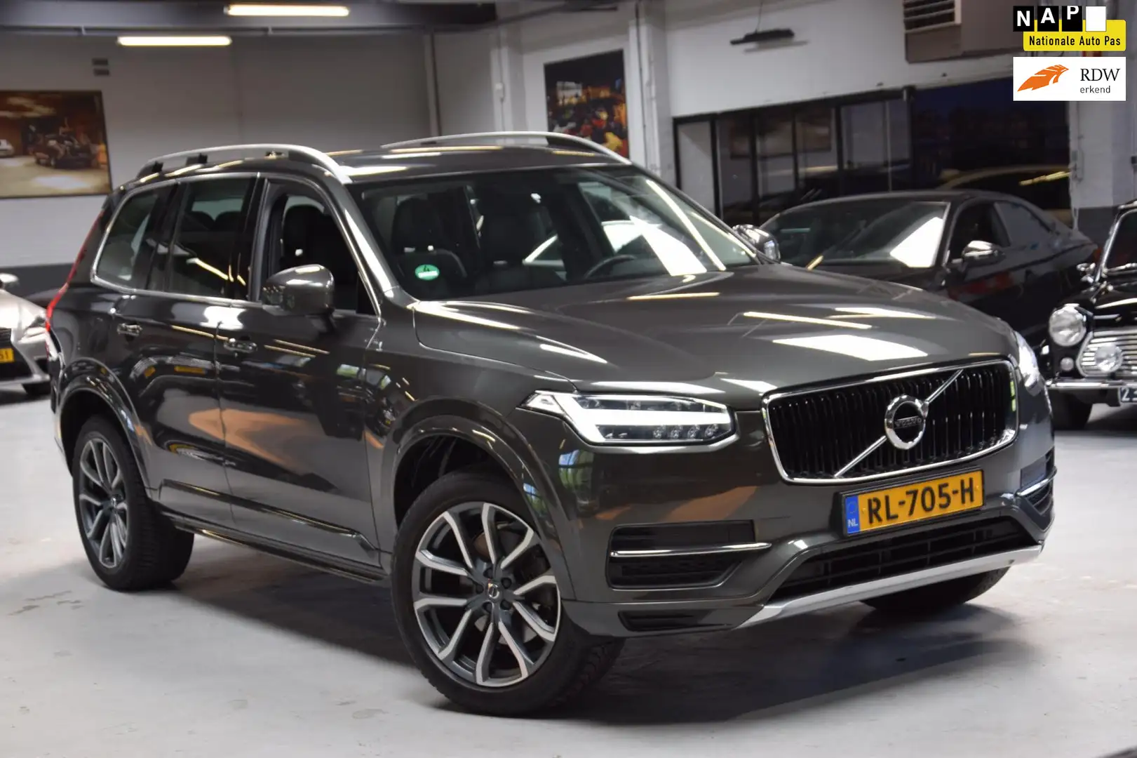 Volvo XC90 2.0 D4 90th Anniversary Edition Navi|Leder|Org.NL| Grijs - 1