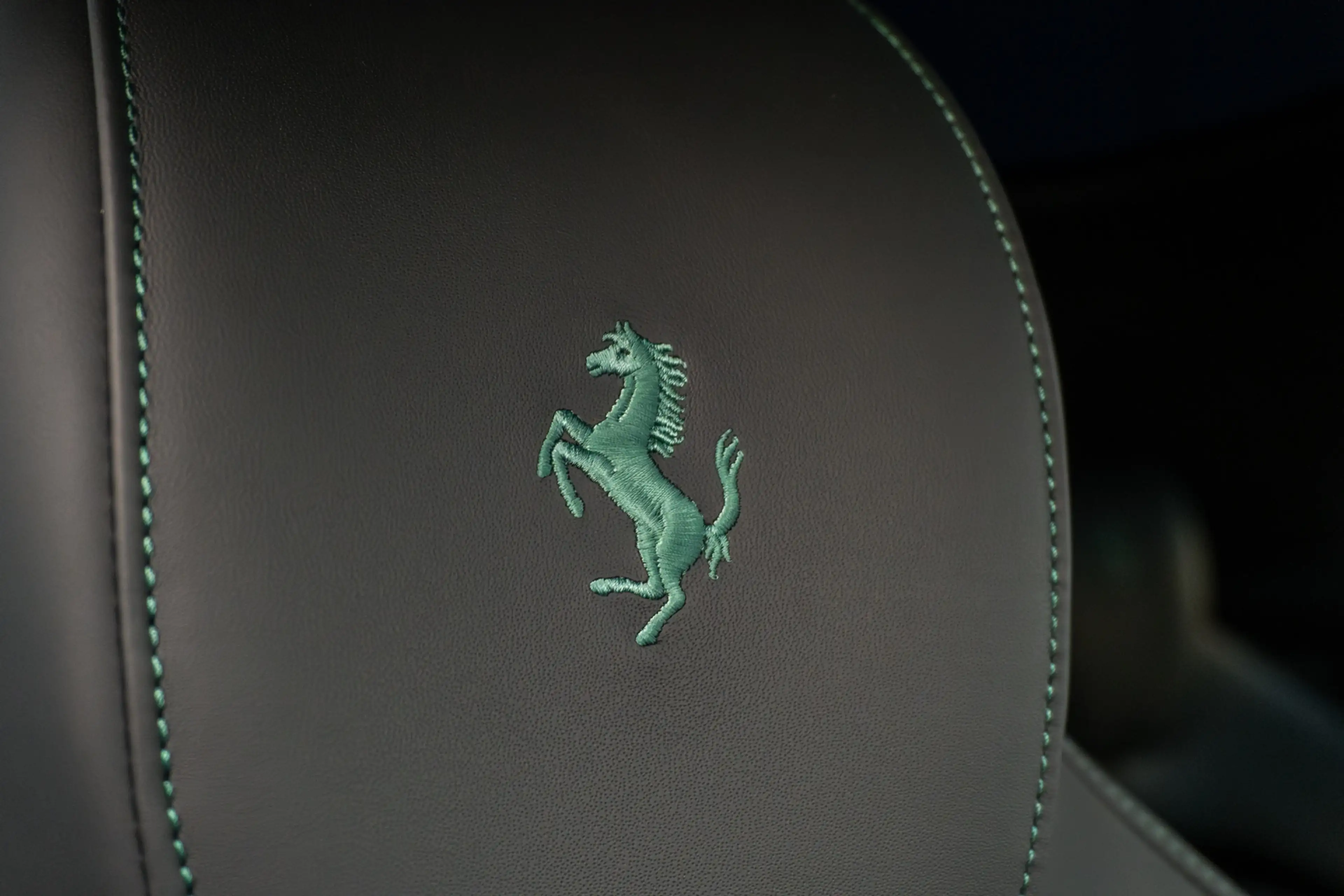 Ferrari Purosangue - Verde Zeltweg - Lift - Panorama - NEW — photo 12