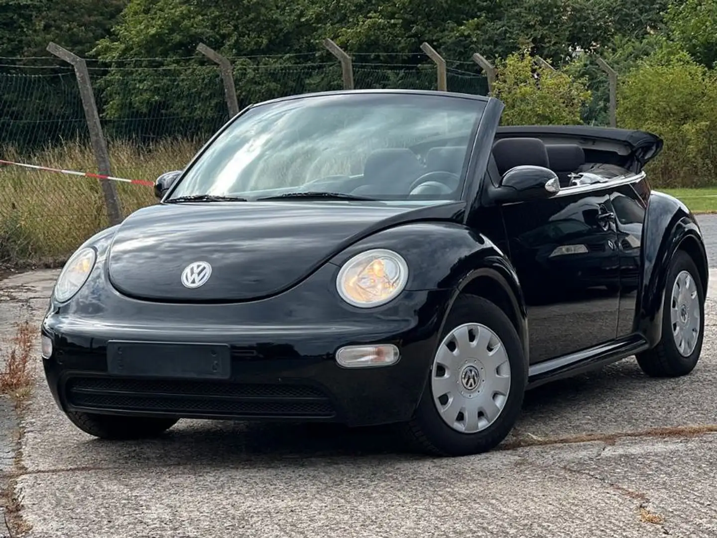 Volkswagen New Beetle Cabriolet 1.4 Noir - 1