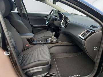 Fotografie 6 des Kia Ceed / cee'd 1.5T Ultimate Edition Style