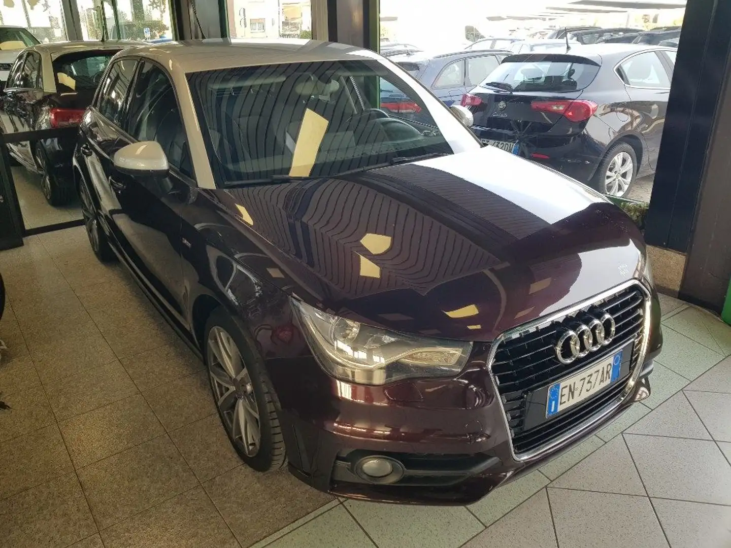Audi A1 SPB 1.2 TFSI s line Rot - 1
