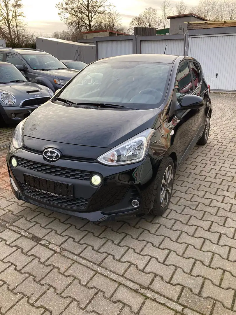 Hyundai i10 Passion Schwarz - 1