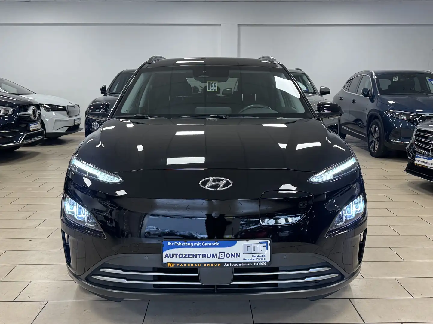 Hyundai KONA Trend Elektro 2WD*LED*R-Cam*Navi*ACC*KRELL* Noir - 2