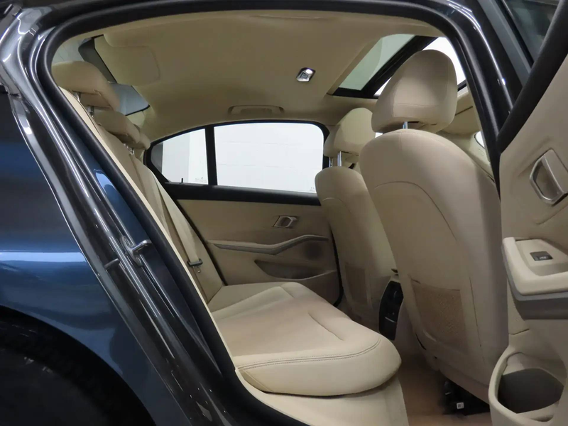 BMW 318 dA Berline G20 *TOIT OUVRANT-CUIR-LED-NAVI-PARKING AV&AR* — photo 6
