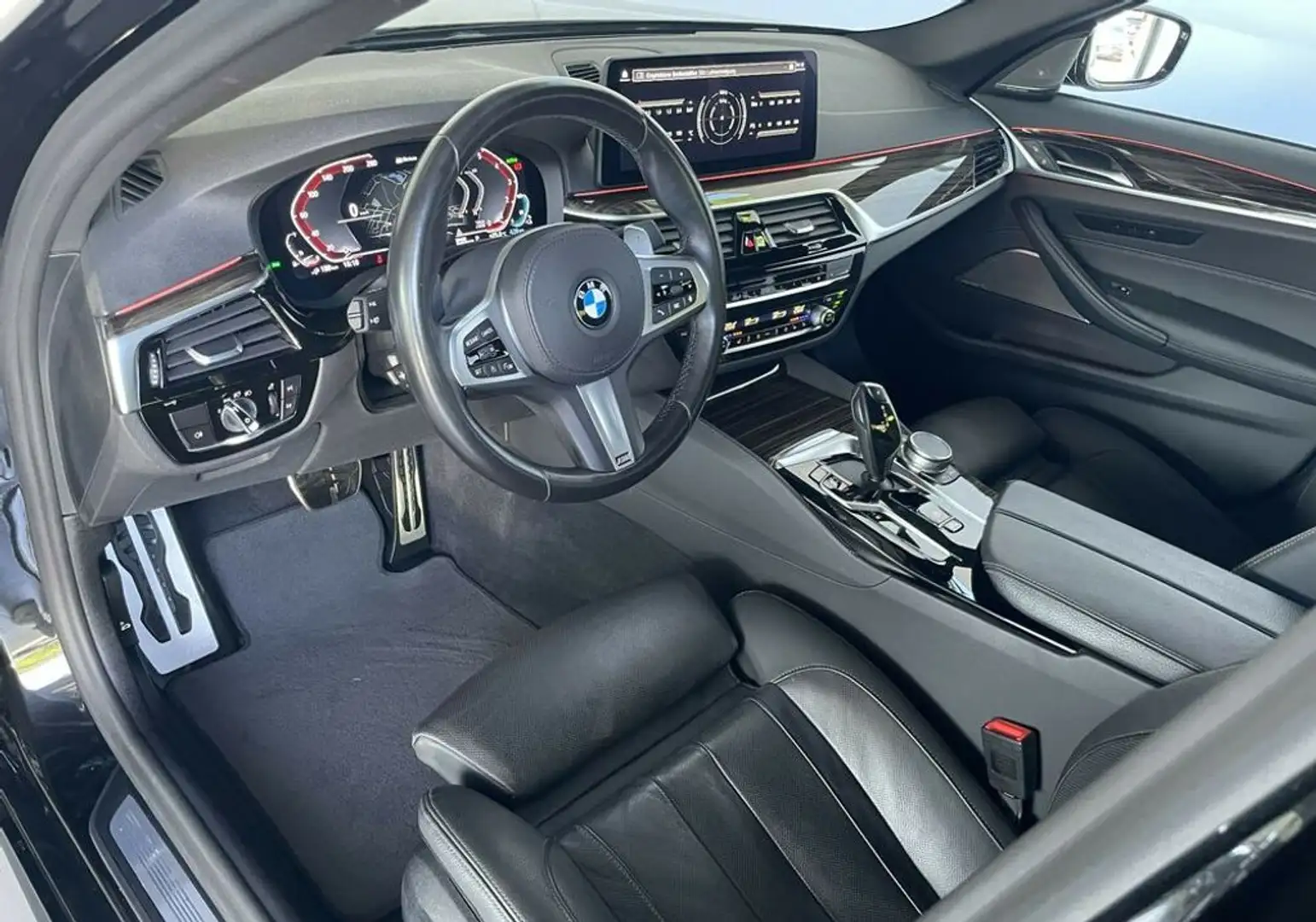 BMW 530 e xDrive M *LED*Sitzkühl*AHK*MEMO*H&K*KeyGo*19'' Schwarz - 2