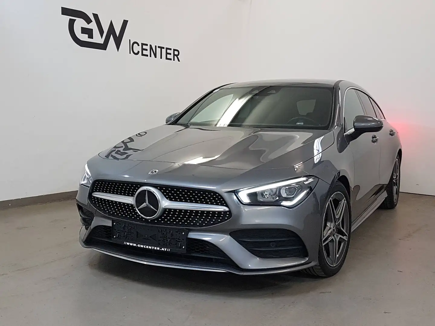 Mercedes-Benz CLA 200 d AMG Line Distronic Grau - 1