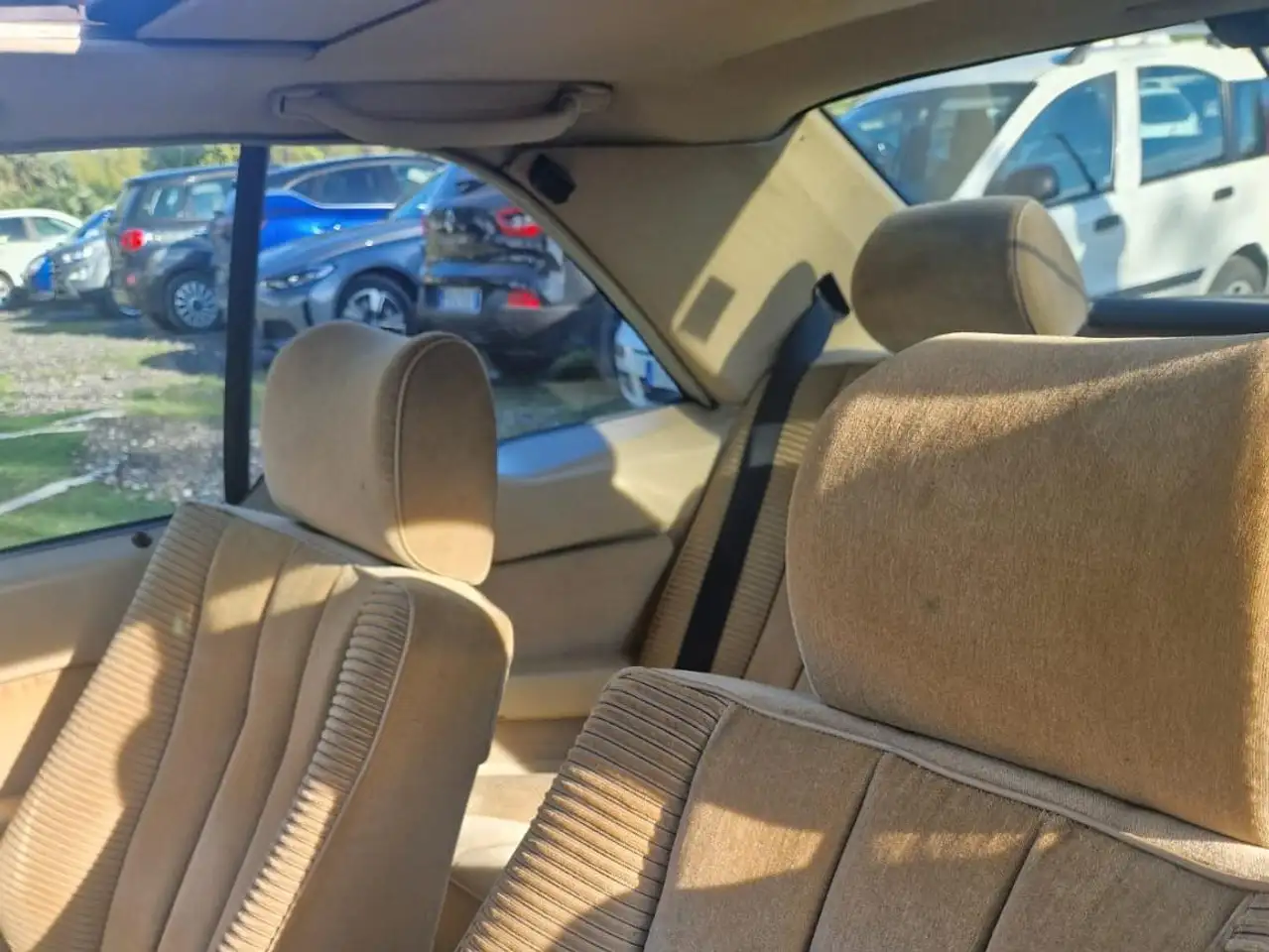 MERCEDES-BENZ 230 CE COUPÉ – 1991, foto 8