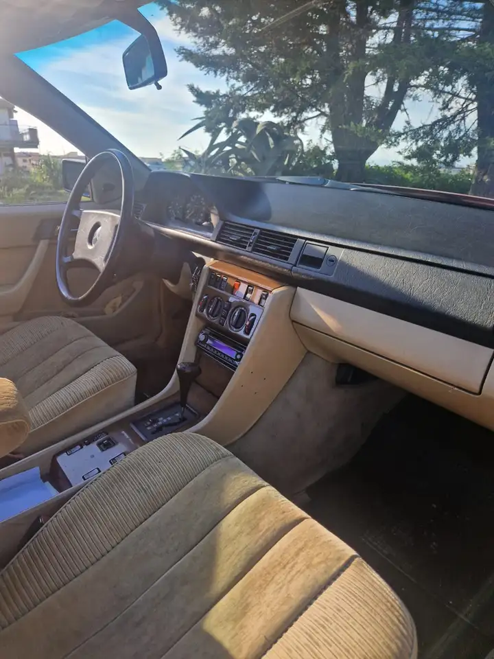 MERCEDES-BENZ 230 CE COUPÉ – 1991, foto 12