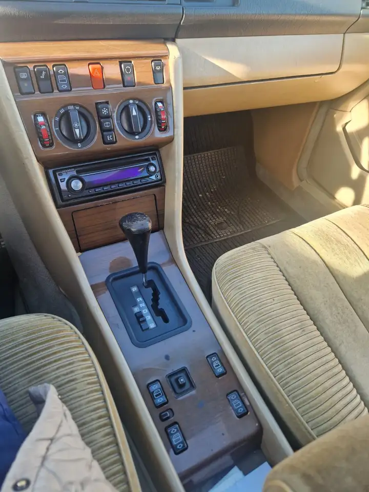 MERCEDES-BENZ 230 CE COUPÉ – 1991, foto 7