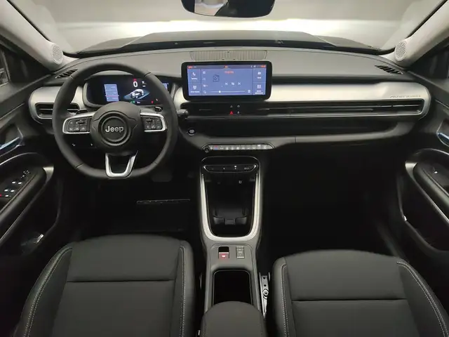 Jeep Avenger view 9