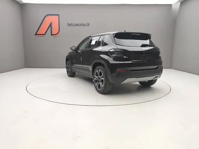 Jeep Avenger view 5