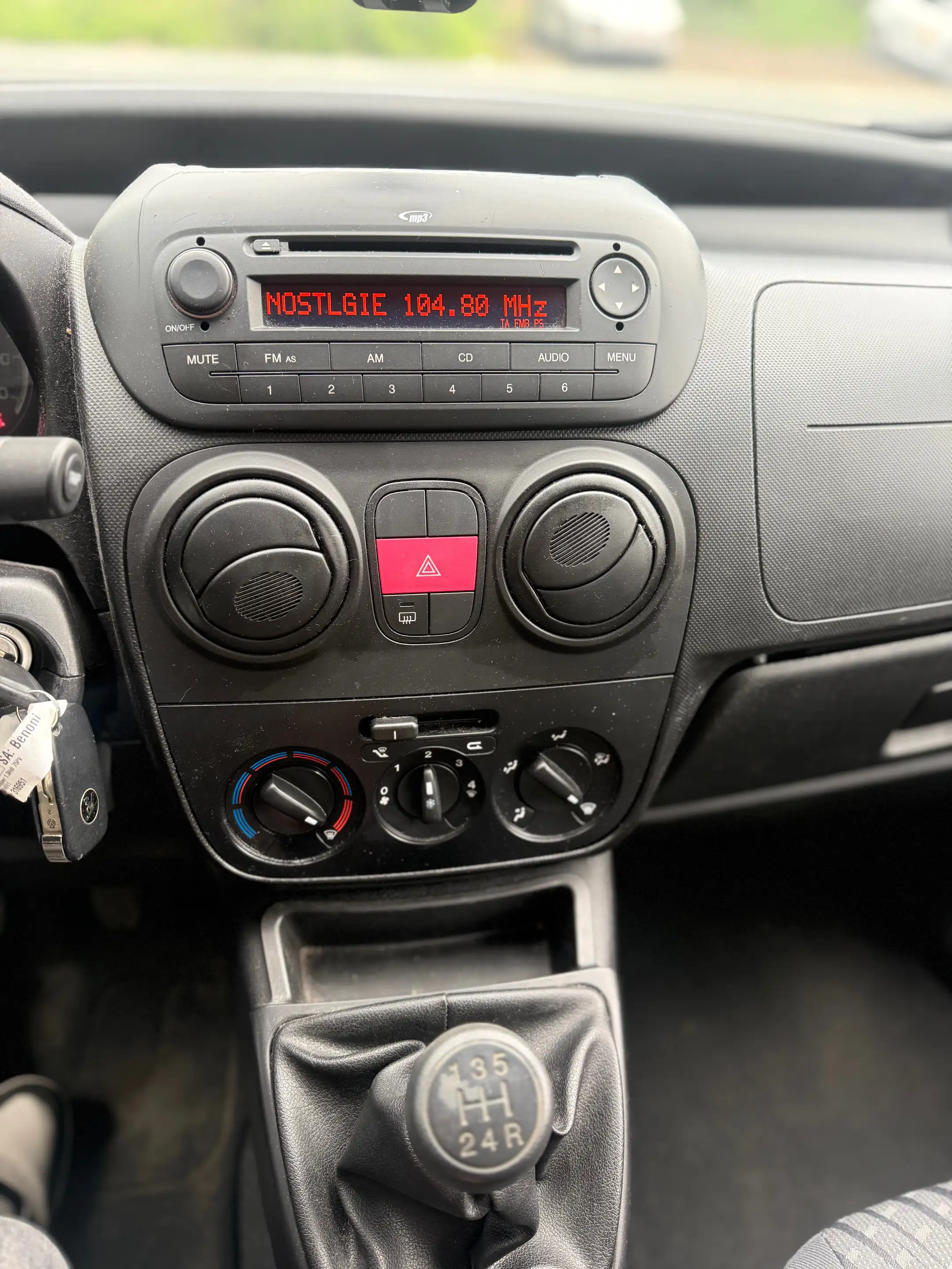 Peugeot Bipper 1.4i🚩CLIMATISÉ 🚩PRETE A IMMATRICULÉ 🚩GARANTIE — photo 11