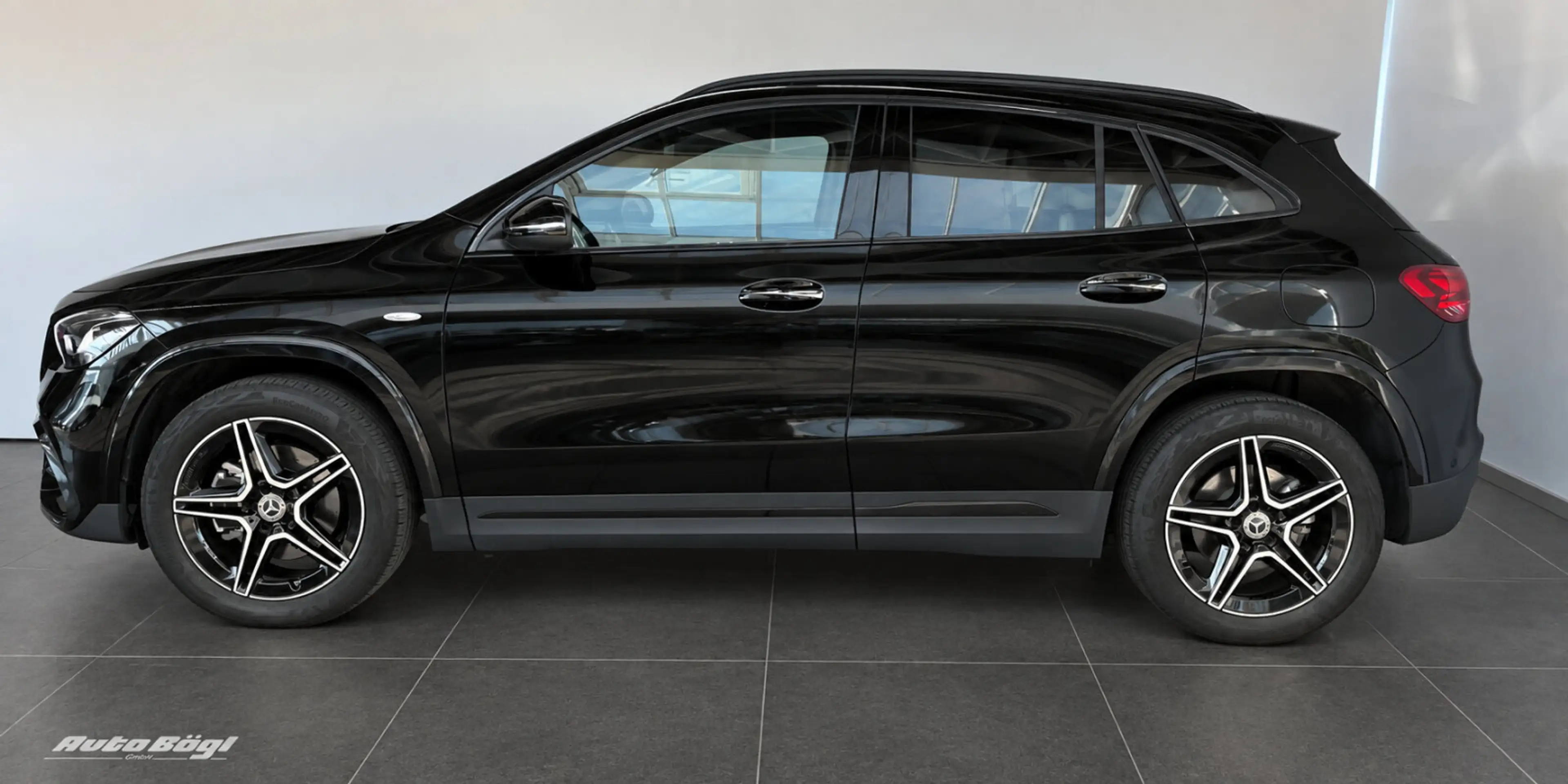 Mercedes-Benz GLA 250 GLA 250 e AMG Line/Night/Distr/Totw/Multibeam Navi — photo 7