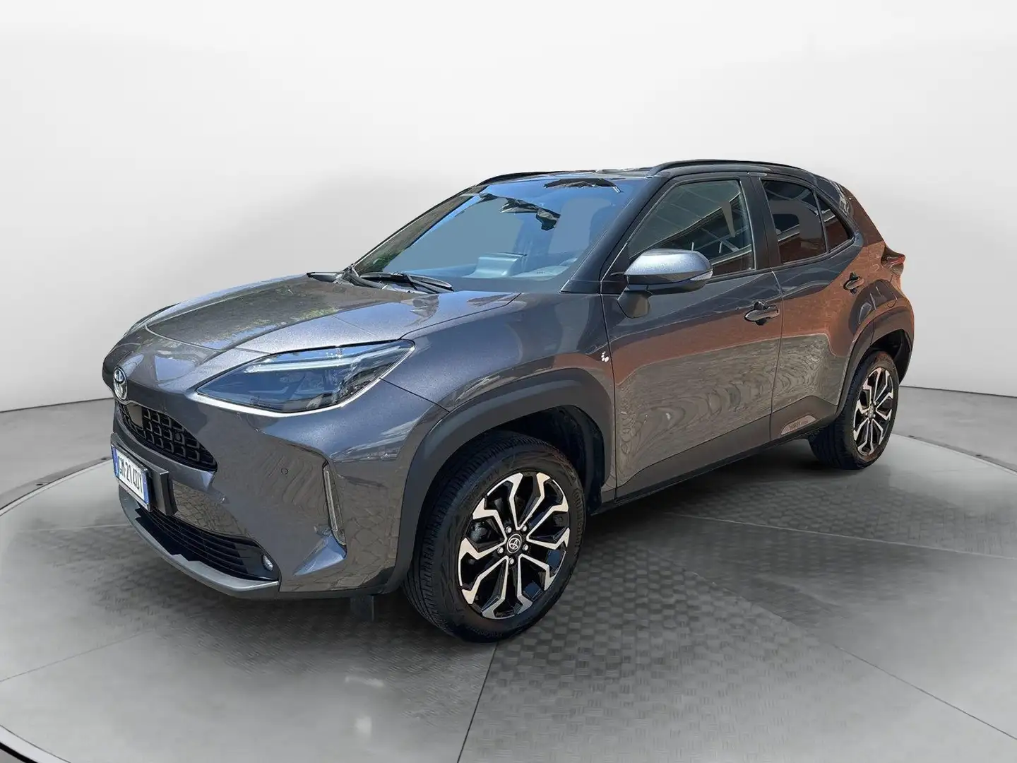 Toyota Yaris Cross 1.5 Hybrid 5p. E-CVT Trend Grigio - 1