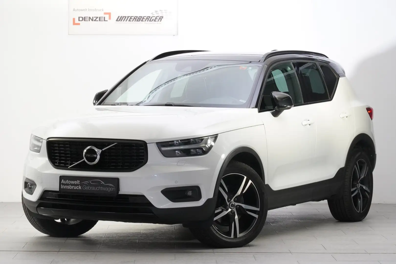 Volvo XC40 T4 AWD R-Design Geartronic Wit - 2