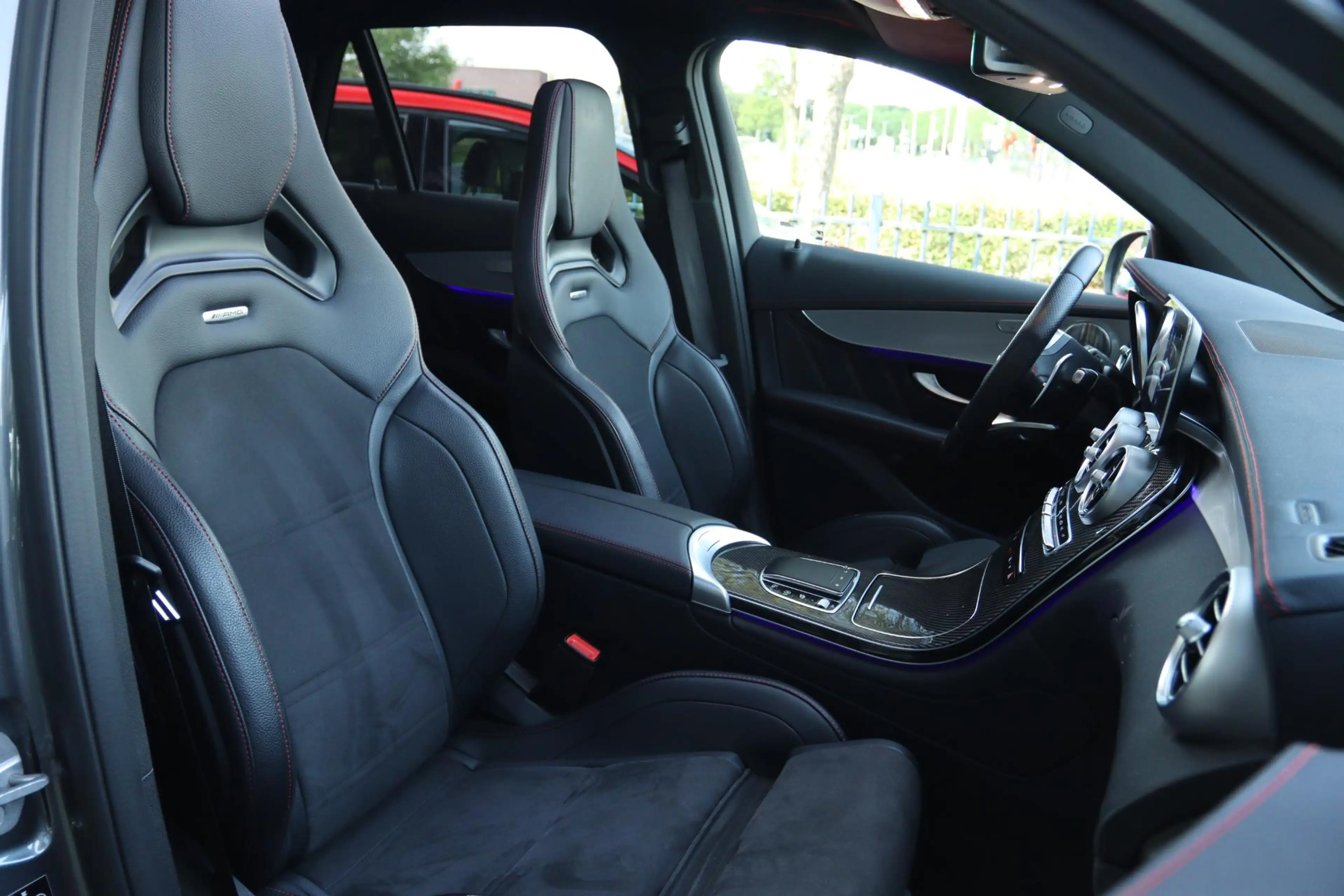 Mercedes-Benz GLC 43 AMG 4MATIC PREMIUM PLUS 391PK | KUIPSTOELEN | PANO | B — photo 4