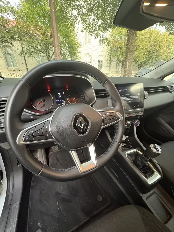 Renault Clio Citadine 3 portes — photo 5