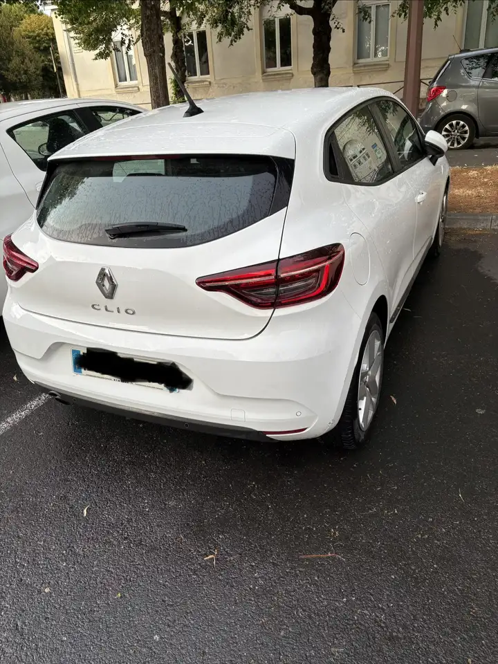 Renault Clio Citadine 3 portes — photo 3