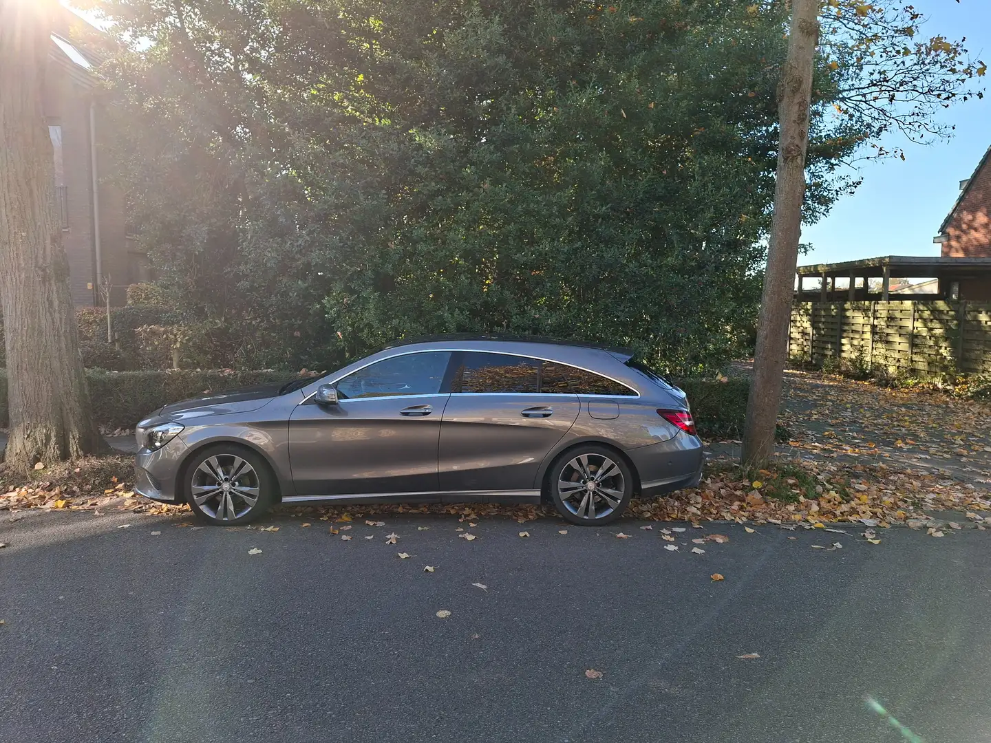 Mercedes-Benz CLA 180 CLA Shooting Brake 180 - 1