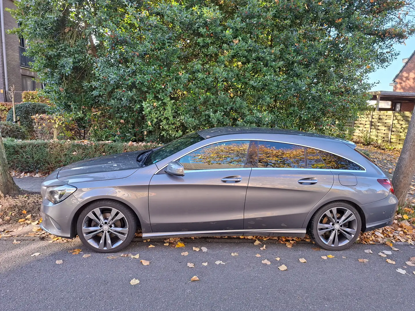 Mercedes-Benz CLA 180 CLA Shooting Brake 180 - 2