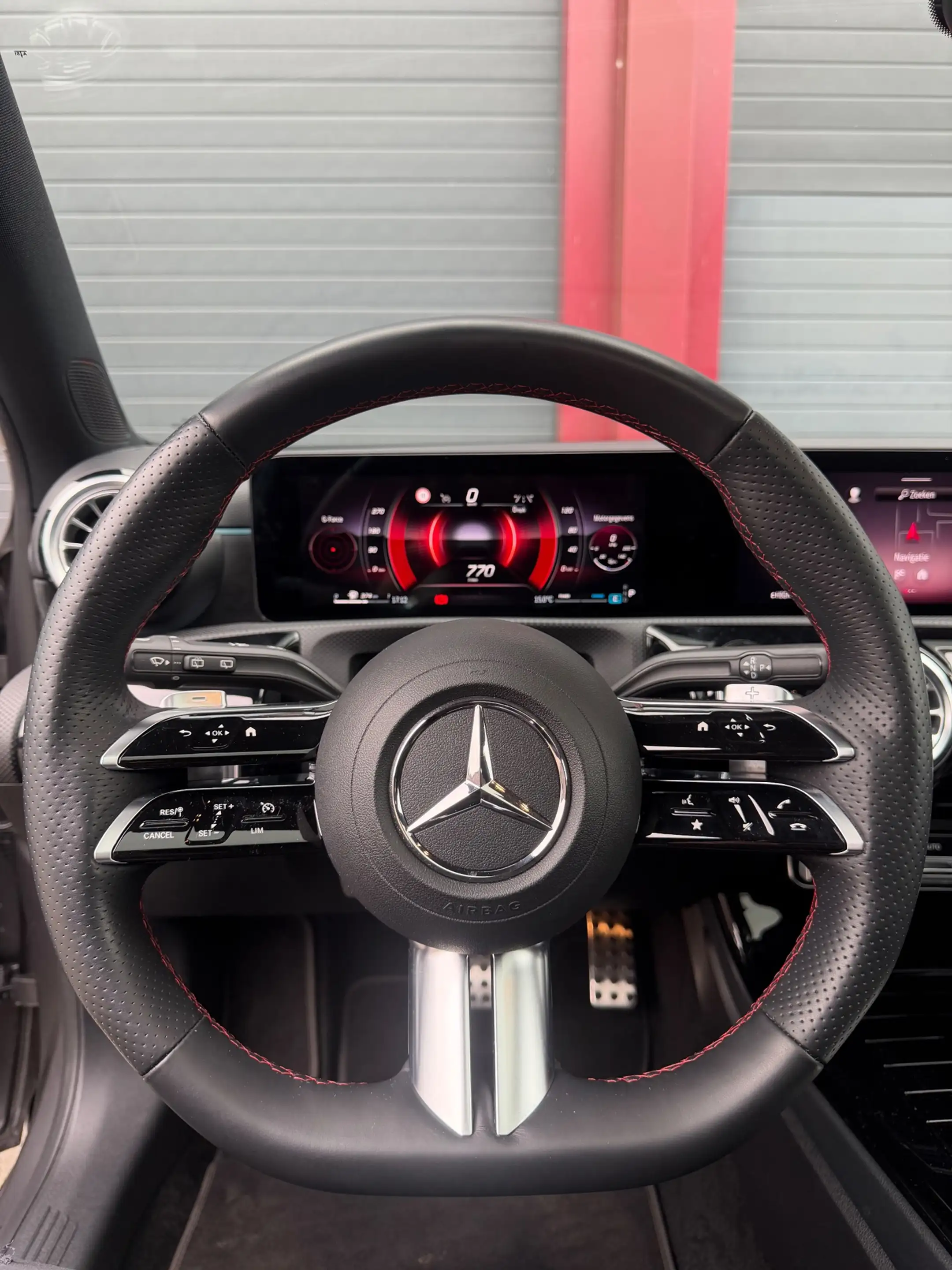 Mercedes-Benz A 200 AMG Line | FULL | PANO | SFEER | HEAD-UP | MEMORY — photo 15