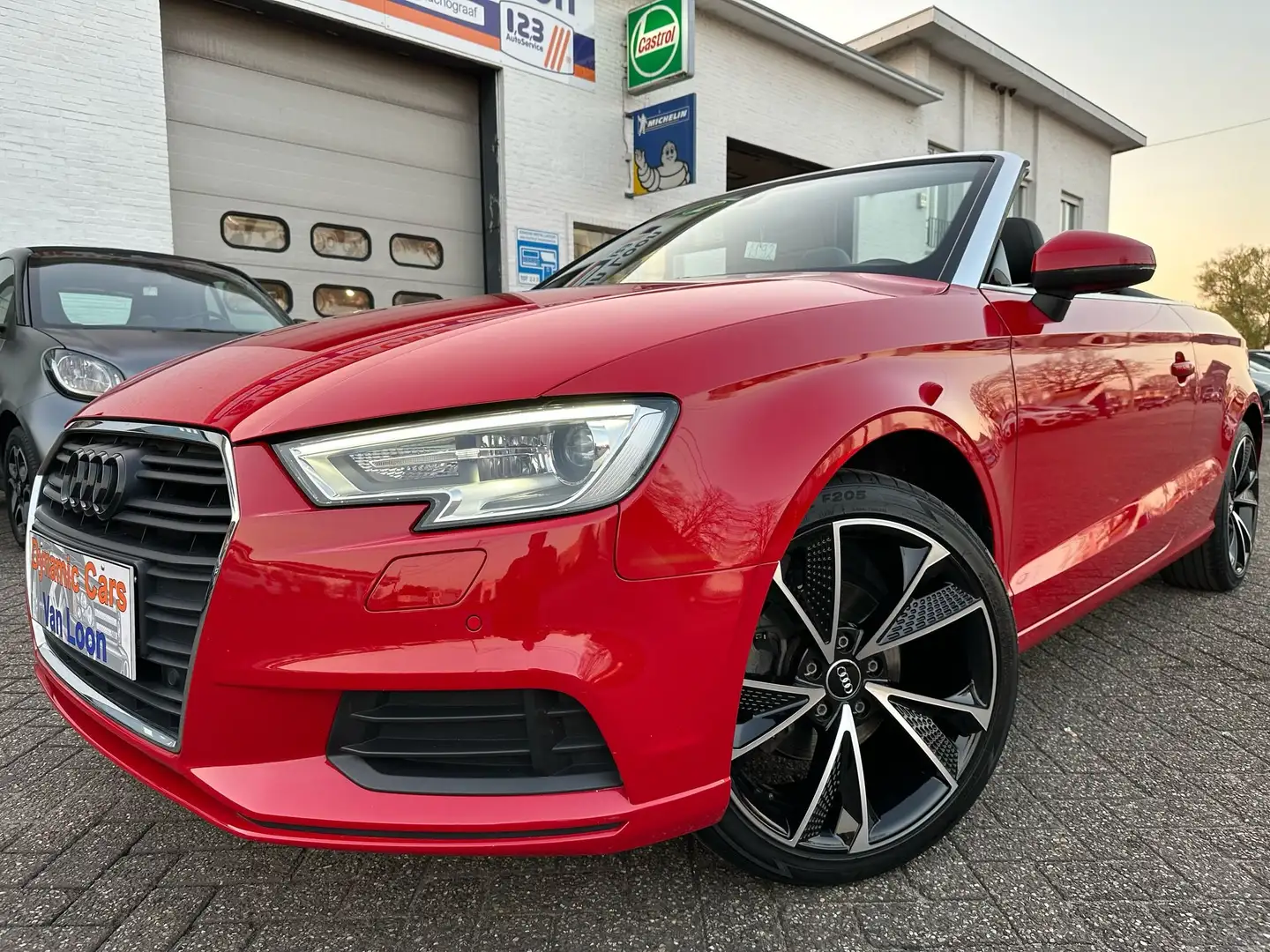 Audi A3 Cabriolet 1.4 Ultra Design, Leer, Autom, 170pk Rood - 1