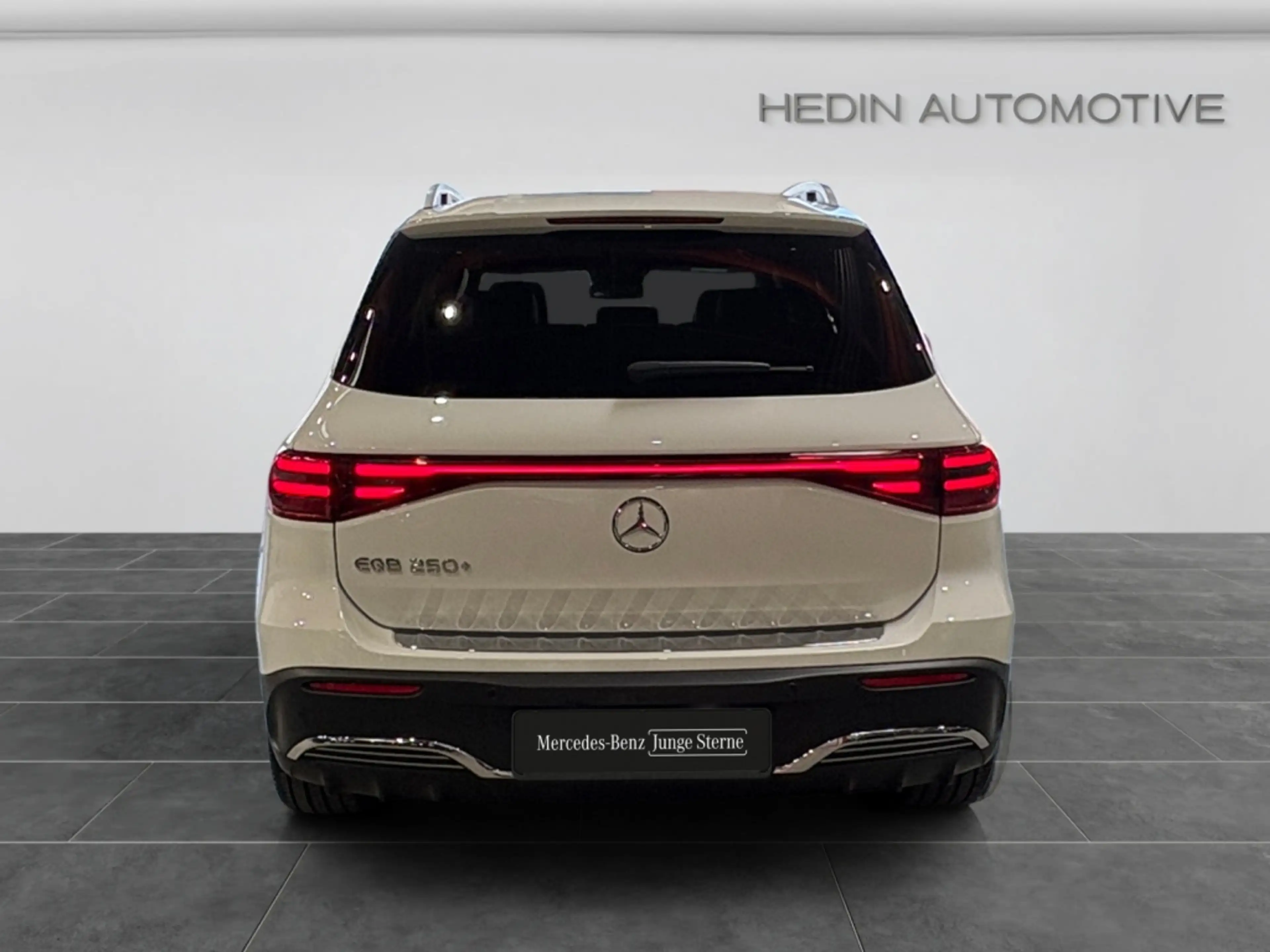 Mercedes-Benz EQB 250 + AMG|360°|TOTW|CarPlay|EASYP|SOUND|AMBI — photo 6