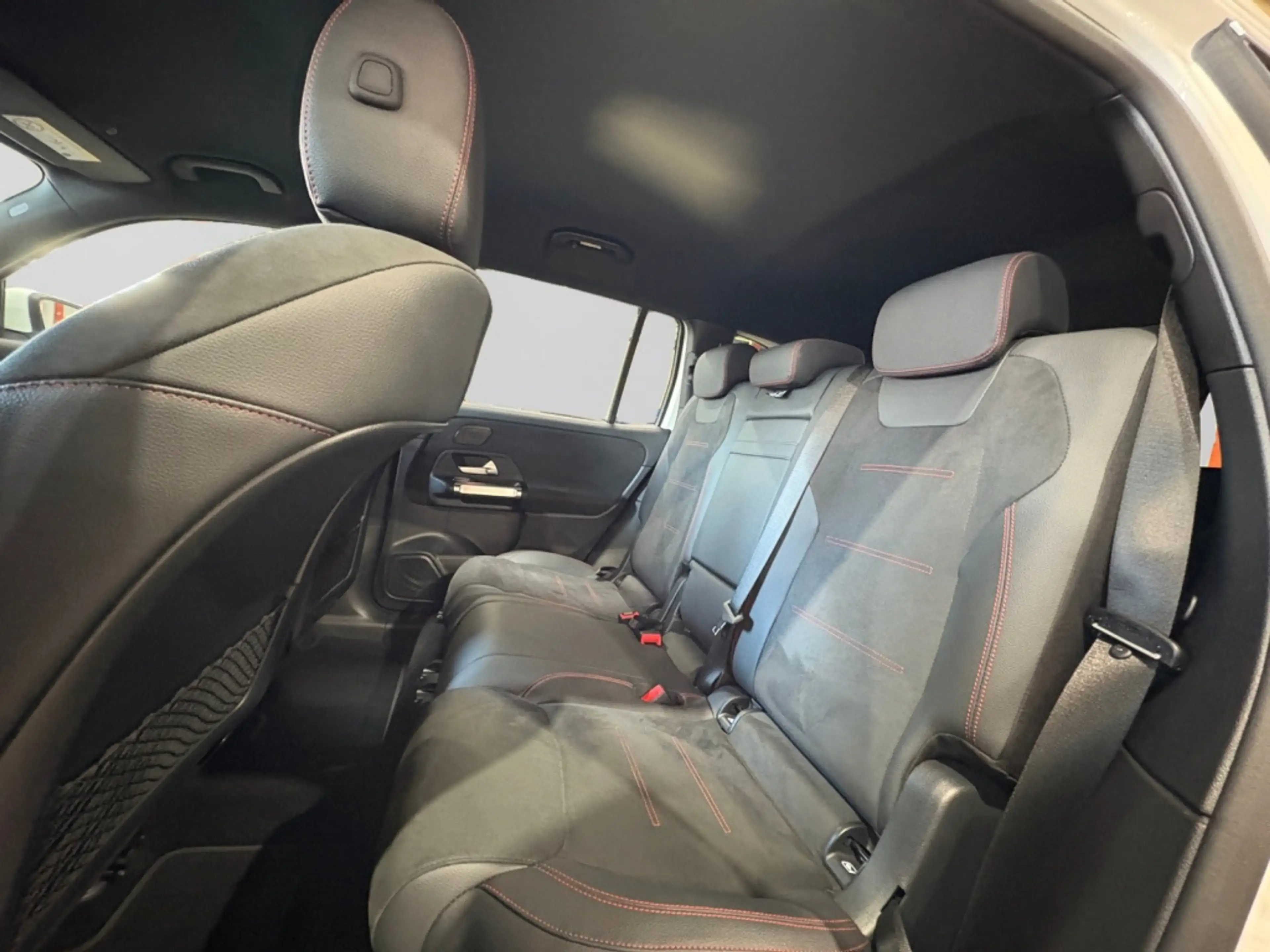 Mercedes-Benz EQB 250 + AMG|360°|TOTW|CarPlay|EASYP|SOUND|AMBI — photo 15