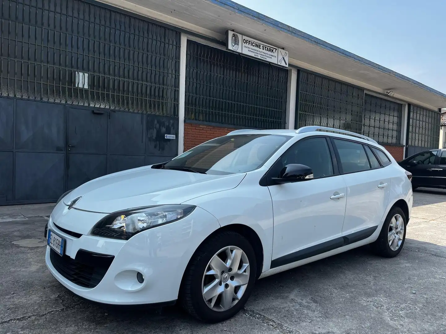 Renault Megane 1.5 dCi 90CV SporTour Attractive Bianco - 2