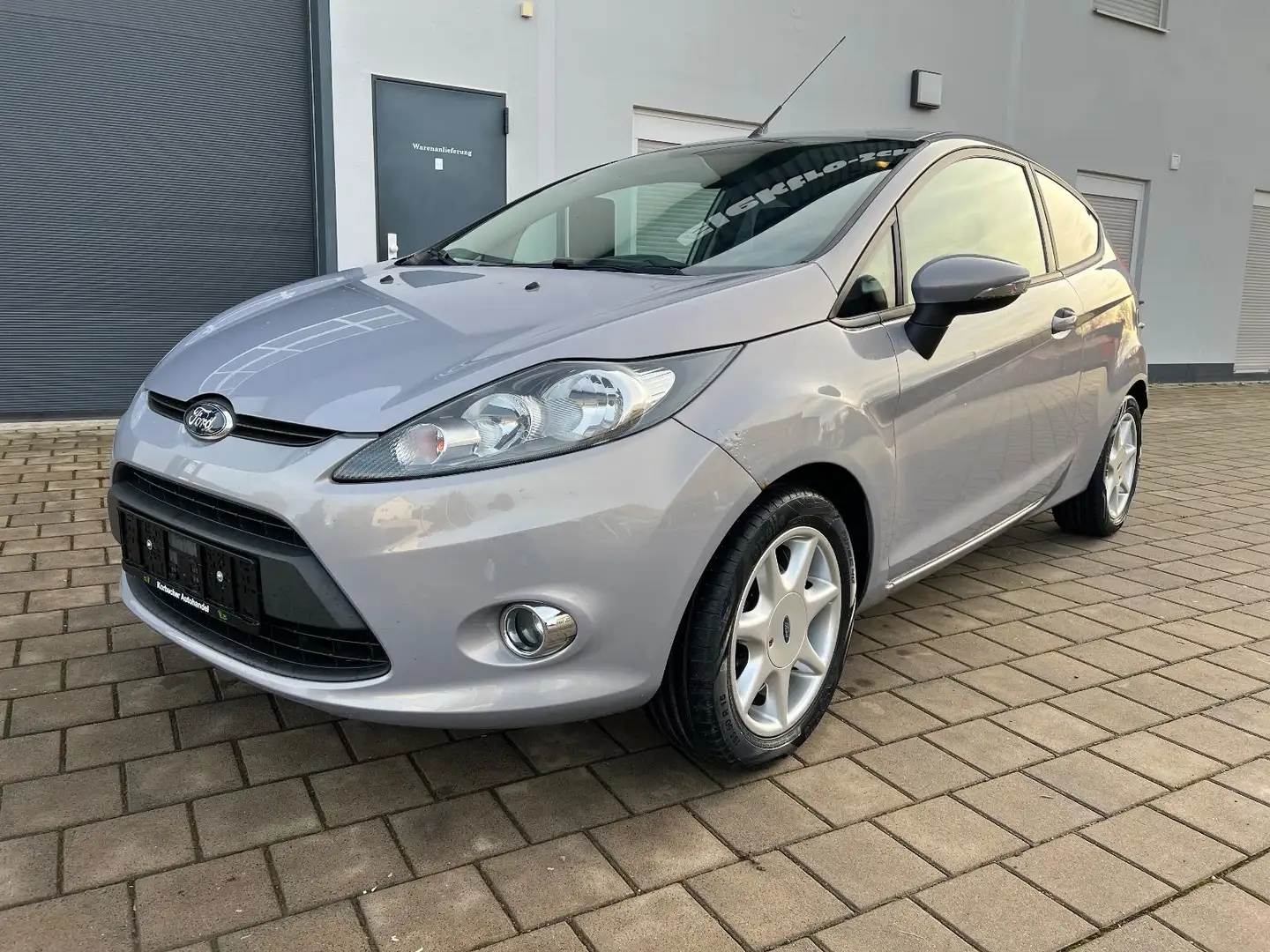 Ford Fiesta Champions Edition Grau - 2
