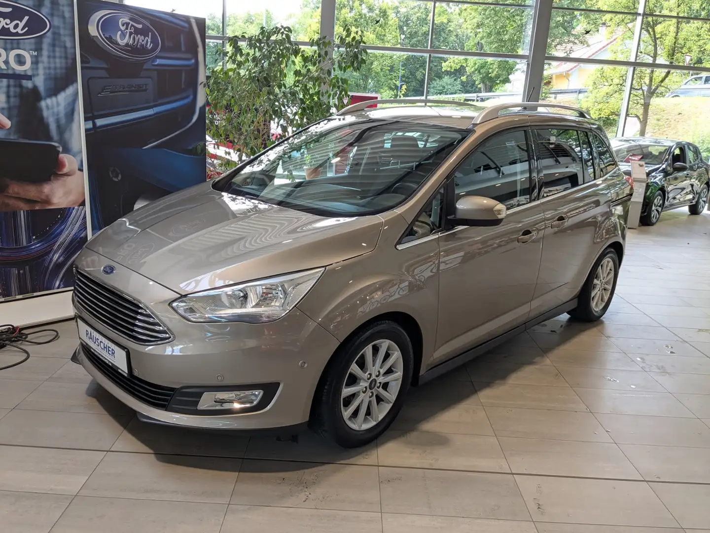 Ford Grand C-Max Titanium 92kW  1,0Eco Boost Silber - 2