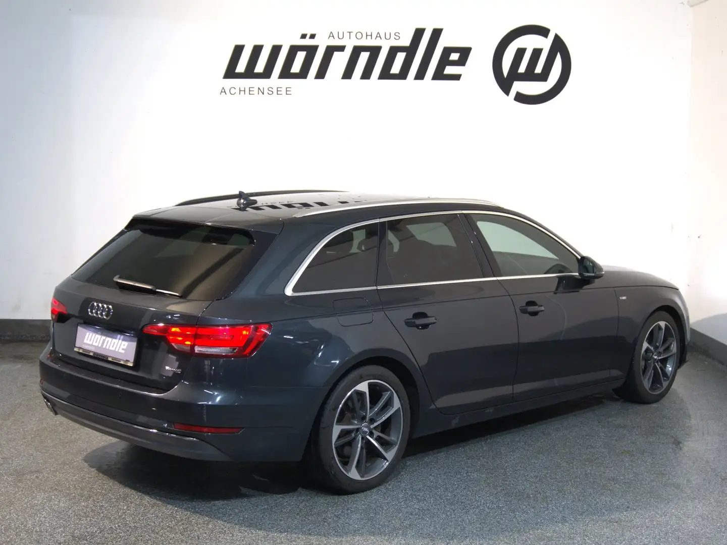 Audi A4 2.0 TDI quattro Sport Grau - 2