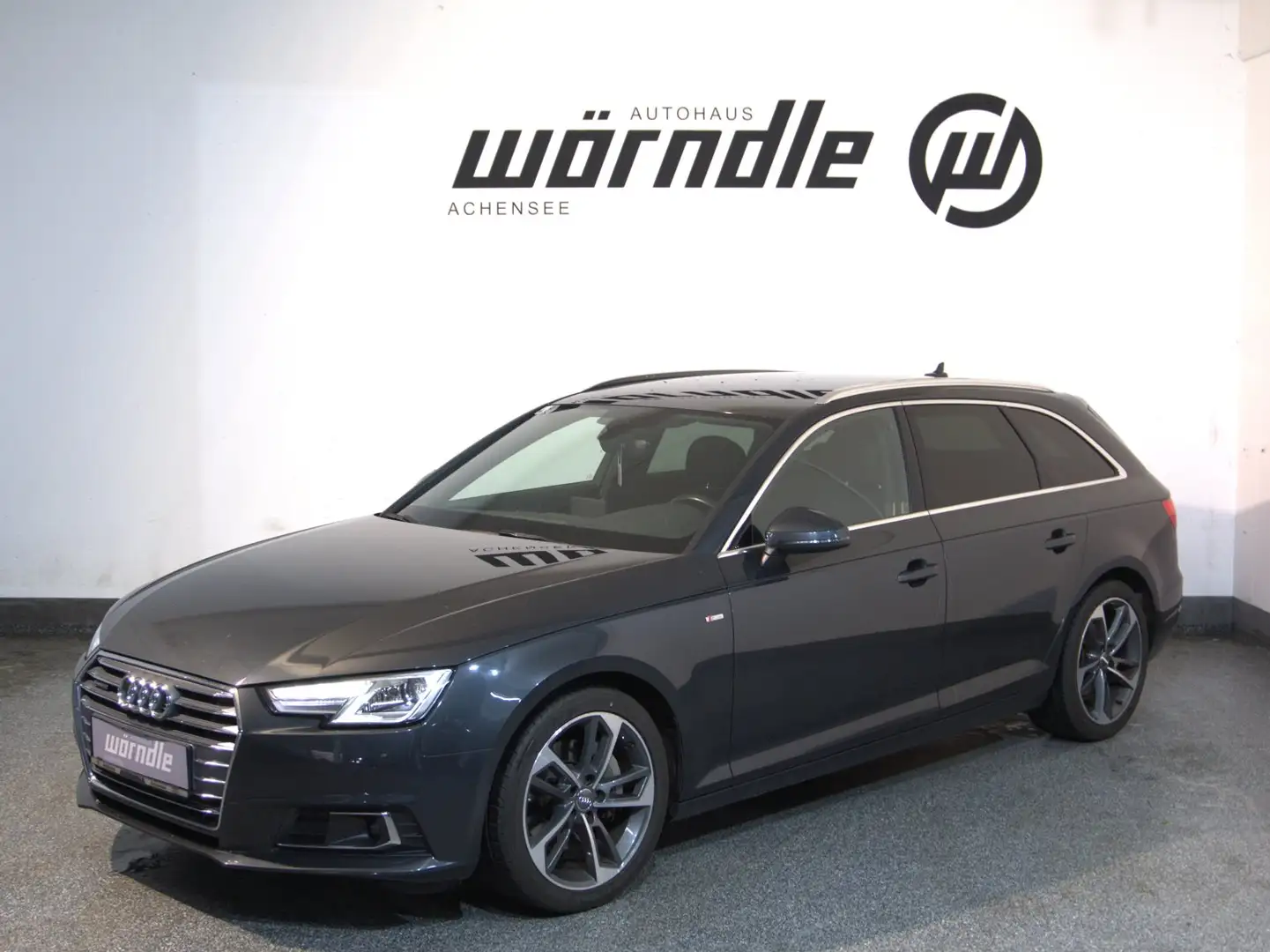 Audi A4 2.0 TDI quattro Sport Grau - 1