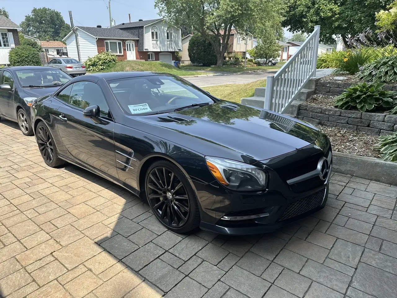 Mercedes-Benz SL снимка Mercedes-Benz SL