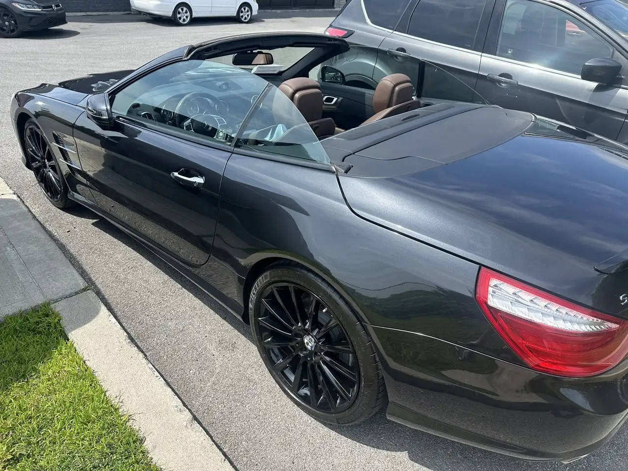 Mercedes-Benz SL снимка Mercedes-Benz SL