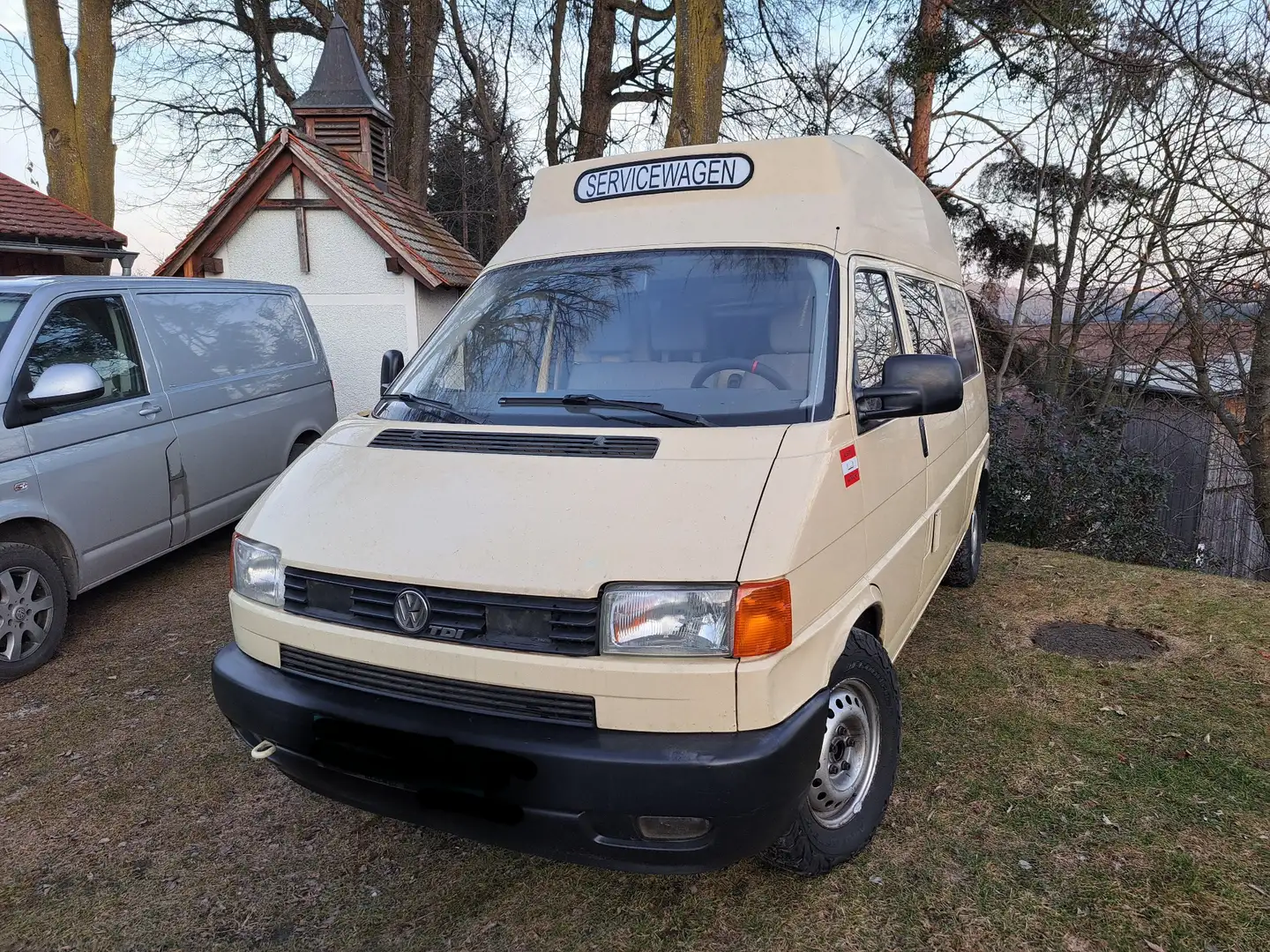 Volkswagen T4 Kombi 3-3-3 2,5 TDI Beige - 1